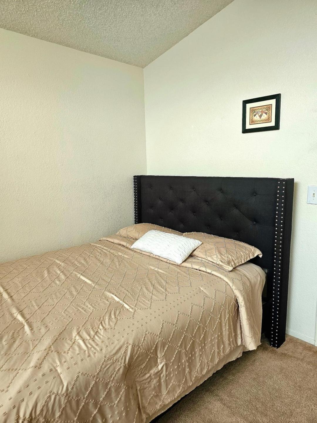 Nice Private Room In A House Close To Red Rock & Las Vegas Strip Exterior photo